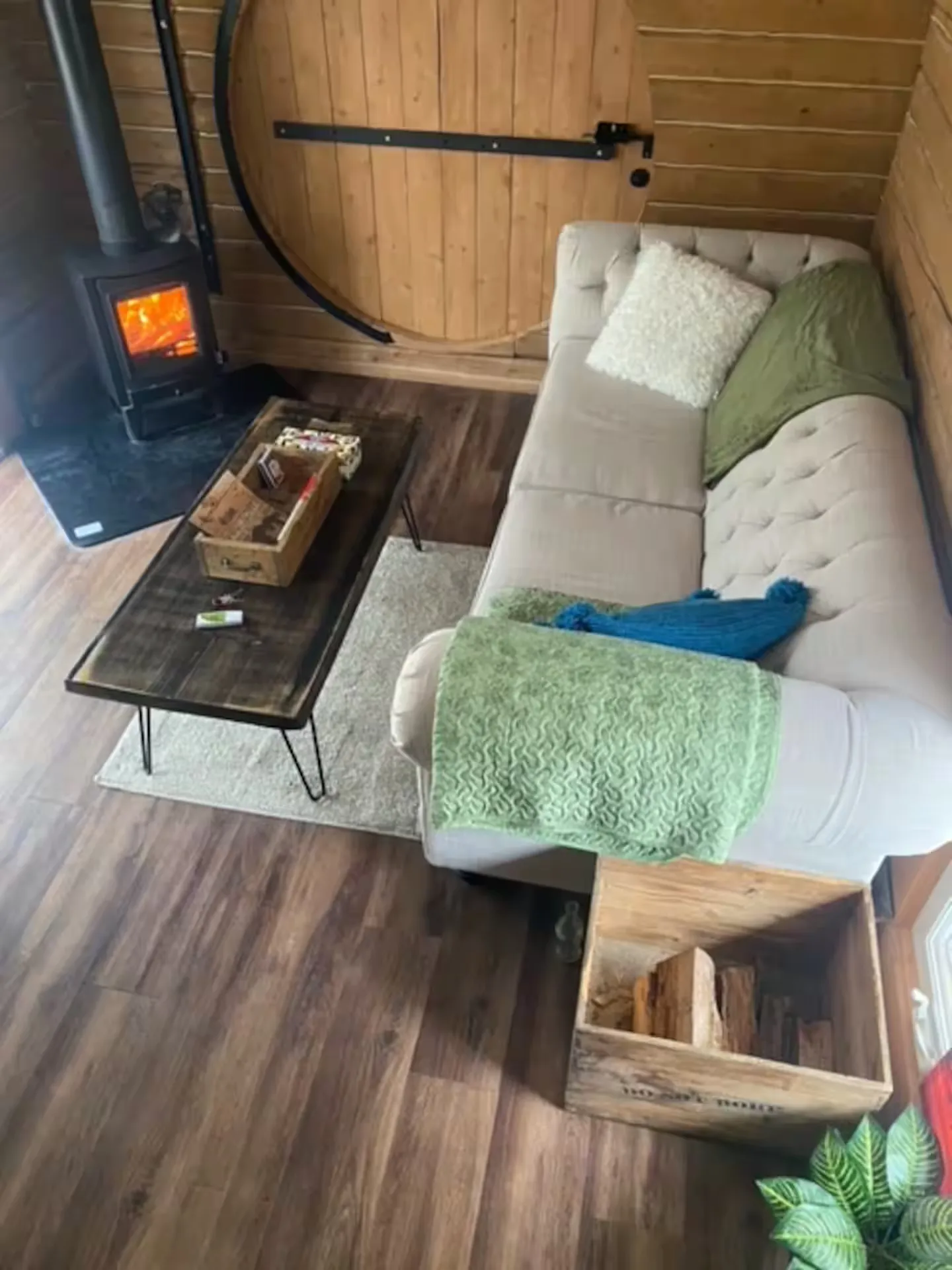 The Cedar Cabin — Living room (4)